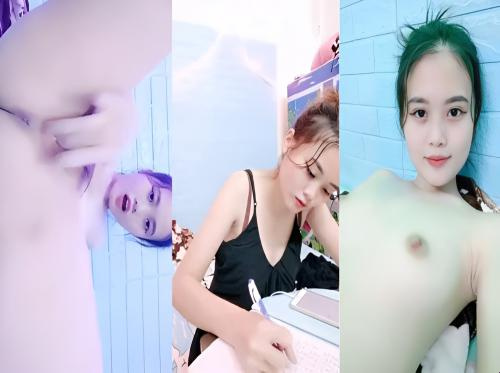Em nữ sinh xinh đẹp thủ dâm khi đang học bài